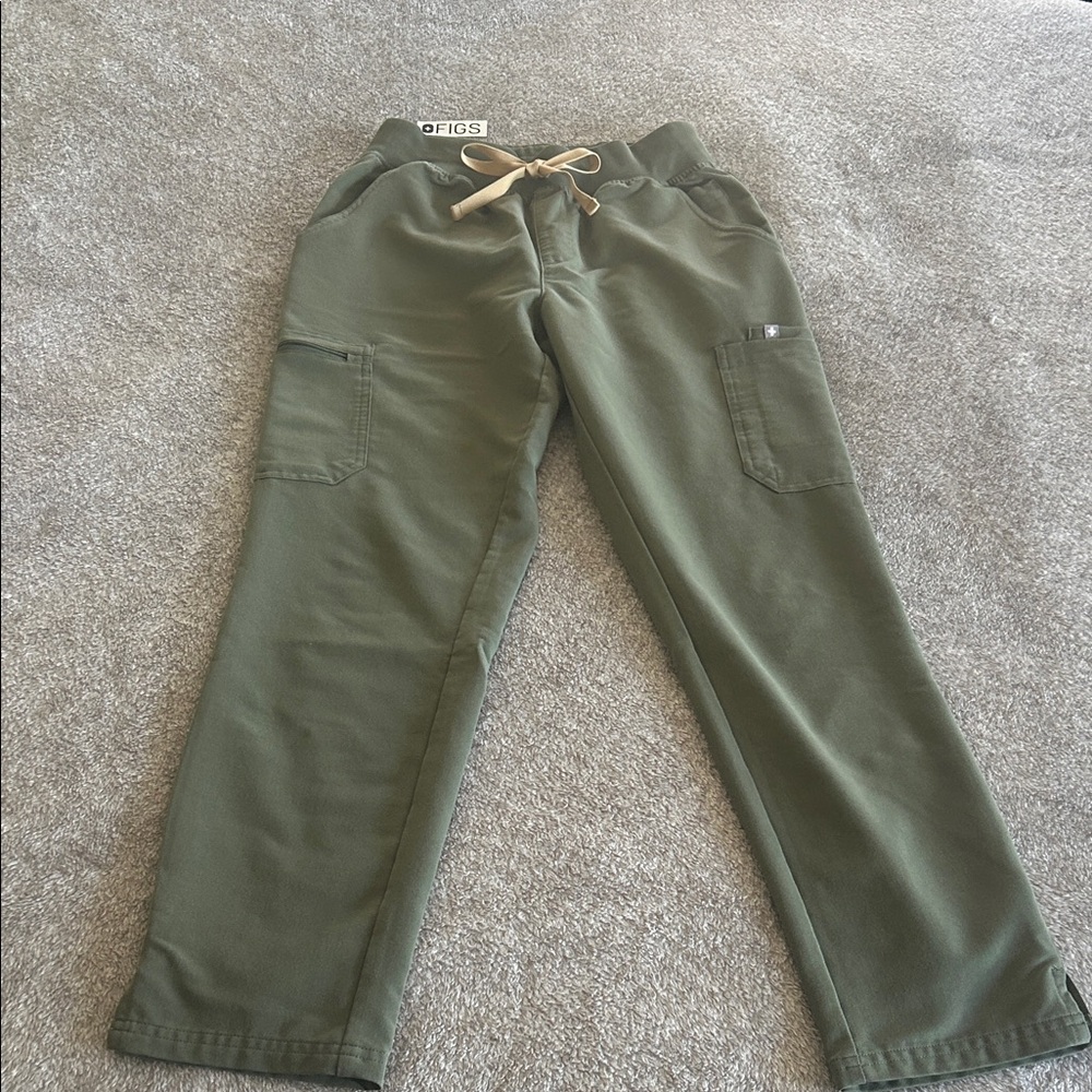 High waisted Yola skinny scrub pants